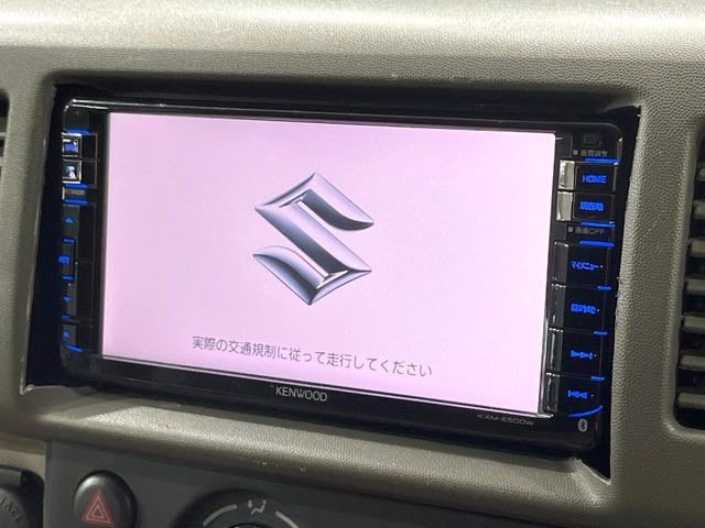 �y�����i�r�z�l�C�̏����i�r�𑕔����Ă���܂��B�i�r�̎g���₷���͂������A�I�[�f�B�I�@�\���[��!�L�����v�◷�s�͂������A�ʋ΂┃�����ȂǕ��i�̃h���C�u���y�����Ȃ�͂���