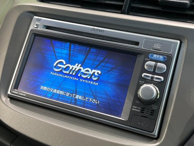 �y�����i�r�z�l�C�̏����i�r�𑕔����Ă���܂��B�i�r�̎g���₷���͂������A�I�[�f�B�I�@�\���[��!�L�����v�◷�s�͂������A�ʋ΂┃�����ȂǕ��i�̃h���C�u���y�����Ȃ�͂���