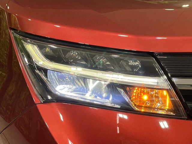 �yLED�w�b�h���C�g�z���V����ԑ��s�����ǍD�Ȏ��E���m�ۂ����S���ĉ^�]�ł��鍂�P�xLED�w�b�h���C�g�𑕔�!�_�����x�������A����d�͂��}�����Ă��܂��B