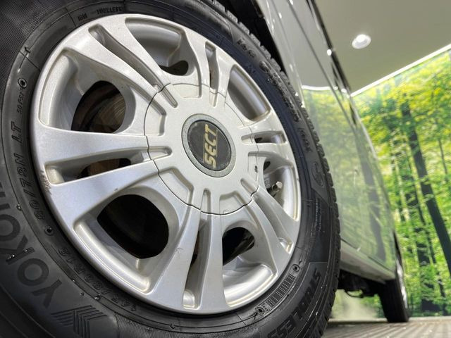 �y12�C���`�A���~�z�C�[���z�O�ςɃ}�b�`�����A���~�z�C�[���𑕒����Ă���܂��B�e��A���~�z�C�[����A�X�^�b�h���X�^�C�����戵�����Ă���܂��B���񂲑��k����������