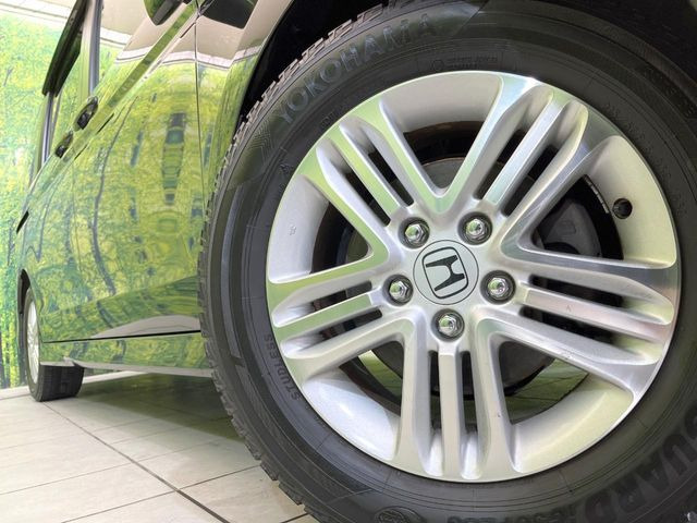 �y�����z�C�[���z�O�ςɃ}�b�`���������A���~�z�C�[���𑕒����Ă���܂��B�e��ЊO�A���~�z�C�[����A�X�^�b�h���X�^�C�����戵�����Ă���܂��B���񂲑��k����������