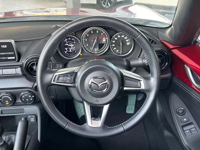 �y�����v�����X�e�A�����O�z�㎿�Ȋv���g�p���邱�ƂŁA��ɂ����������݂ƂĂ��^�]���₷���n���h���ł���