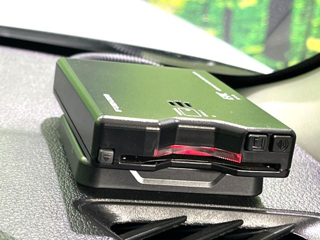 【ETC】高速道路の料金所をストレスなく通過!話題のスポットやサービスエリアに多い「スマートIC」利用時は必須のアイテムです。当店でセットアップを実施、ご納車当日からすぐにご利用いただけます!