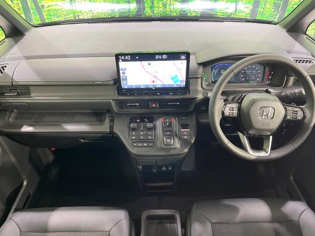 ステップワゴン2.0 e:HEV スパーダ