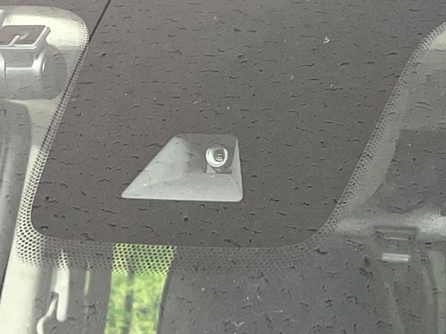 �y�O�He-Assist�z���s���ɑO���̎ԗ�����F�����A�Փ˂������Ȏ��͌x��ƃu���[�L�ŏՓˉ���Ɣ�Q�y�����A�V�X�g�B�����S�Ƀh���C�u�����y���݂��������܂��B