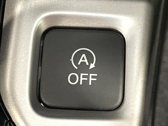 �y�A�C�h�����O�X�g�b�v�z�ԐM����a�؂Œ�Ԃ����ۂɃG���W�����~���A���ʂȔR���̏����}���܂��B�R��������ی�ɂȂ���@�\��G���W���̓u���[�L�𗣂��΍Ďn�����܂��B