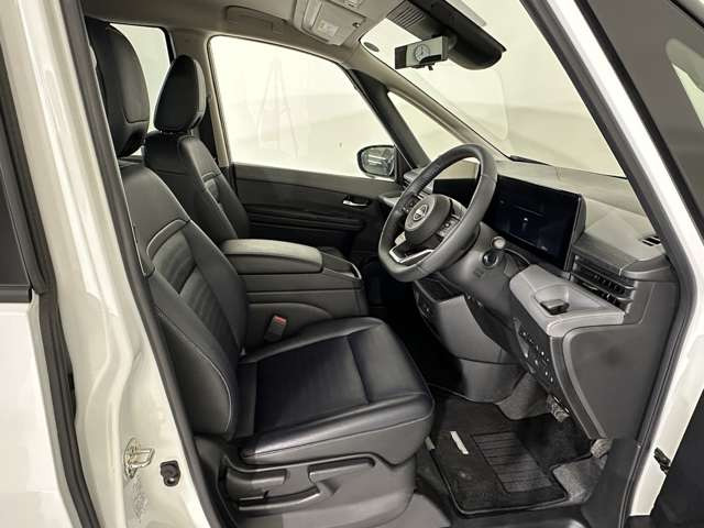 セレナ1.4 e-POWER ルキシオン