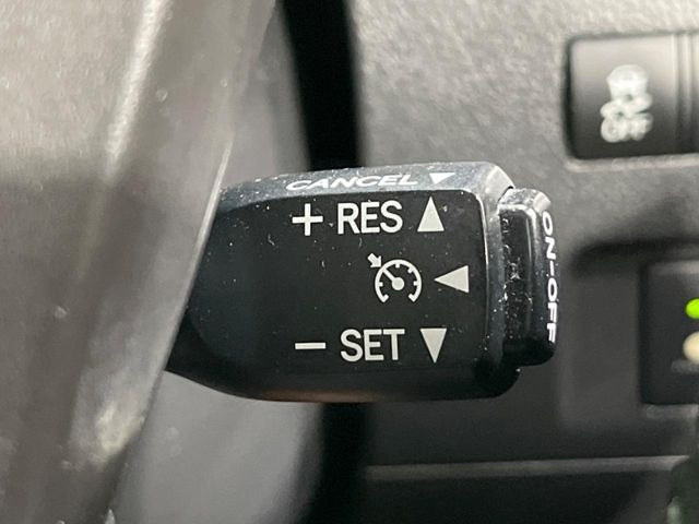 �y�N���[�Y�R���g���[���z�������H�����N���N���s�B�A�N�Z���𗣂��Ă���葬�x�ő��s���ł��A�������^�]���̕��S���y��!�����E�������ȒP�ȃX�C�b�`����Œ����ł��܂��B