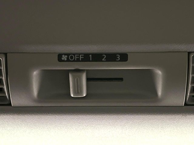 �y�T�[�L�����[�^�[�z�G�A�R���̕����㕔���Ȃ܂œ͂��Ă���A�L���ԓ���Ԃł��f�������K�ȉ��x�ɂȂ�܂����^�Ă�^�~�ɕ֗��ȋ@�\�ł��B