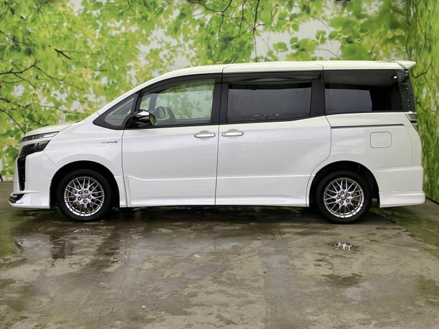 ヴォクシー1.8 ハイブリッド ZS 煌II