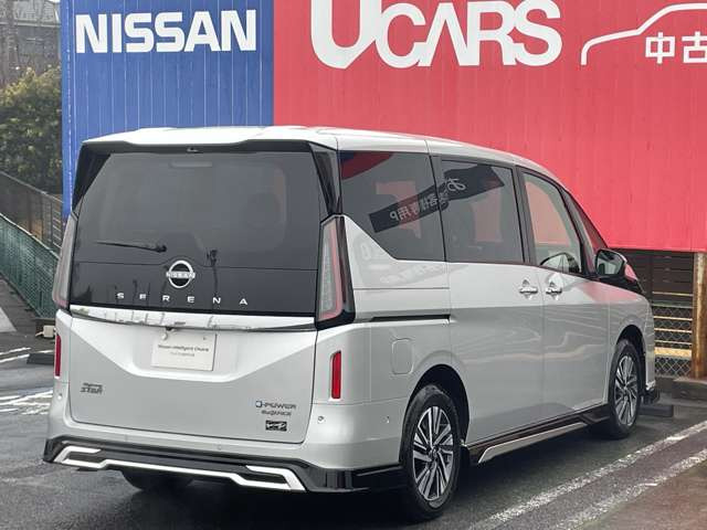 セレナ1.4 e-4ORCE ハイウェイスターV 4WD