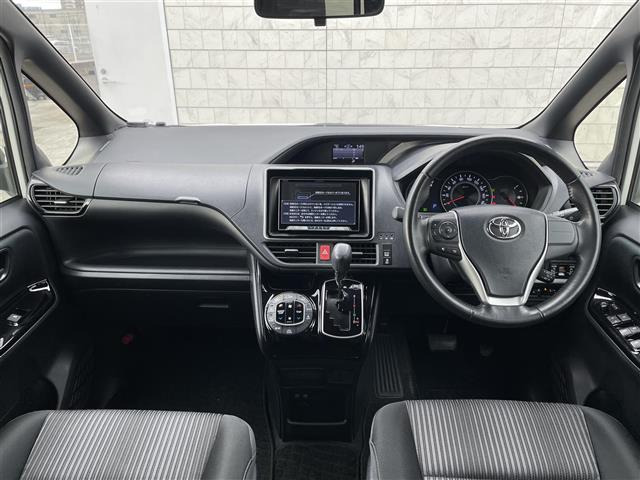 ヴォクシー2.0 ZS