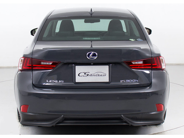 �����ʃJ���[ �h���o�C�g�O���[��BMW�ɐݒ肳��Ă���J���[�ŁA�X�|�[�e�B�[�ȕ��͋C����ϐl�C�Ȃ��F�ƂȂ��Ă���܂�!!