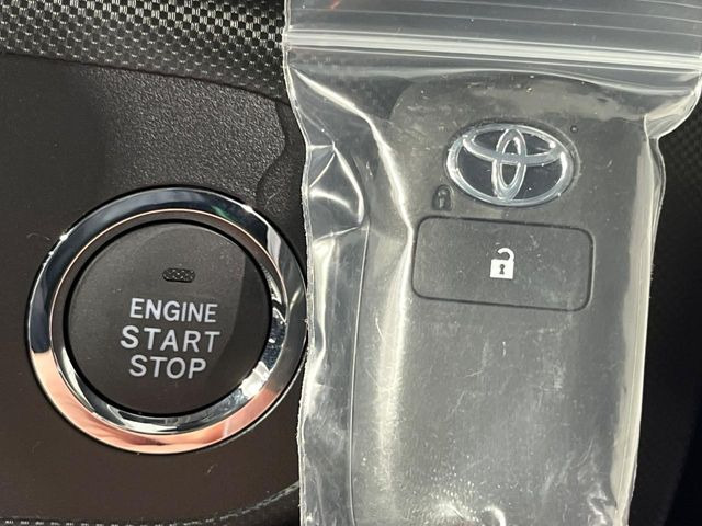 �y�X�}�[�g�L�[�z�J�o����|�P�b�g�ɓ��ꂽ�܂܂ł��h�A�̎{���E�������\�ȃX�}�[�g�L�[�𑕔��B�G���W���̃I���E�I�t�����J�M�����o���K�v����������Ƃ��Ă��֗��ł���