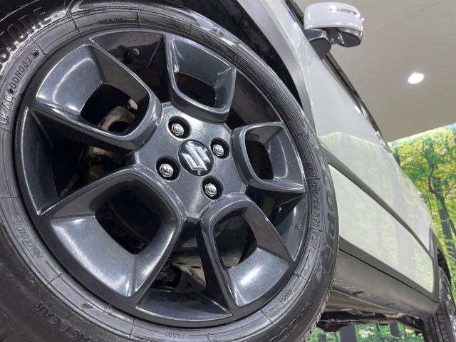 �y����16�C���`�A���~�z�C�[���z�O�ςɃ}�b�`���������A���~�z�C�[���𑕒����Ă���܂��B�e��ЊO�A���~�z�C�[����A�X�^�b�h���X�^�C�����戵�����Ă���܂��B���񂲑��k����������