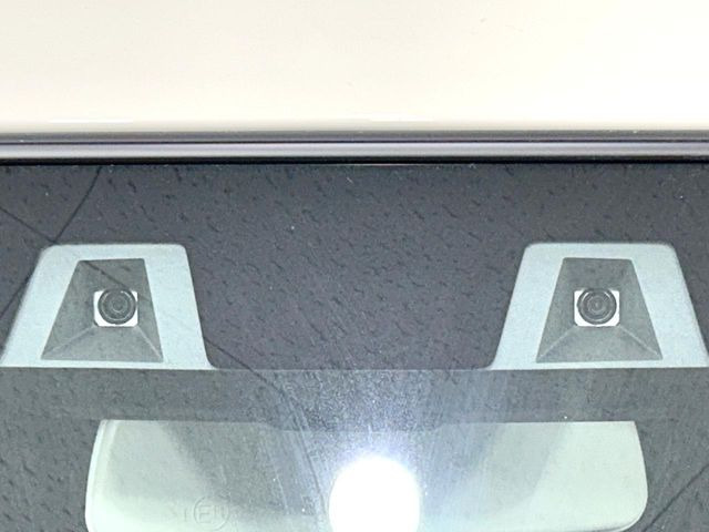 �y�X�Y�L �Z�[�t�e�B�T�|�[�g�z���s���ɑO���̎ԗ�����F�����A�Փ˂������Ȏ��͌x��ƃu���[�L�ŏՓˉ���Ɣ�Q�y�����A�V�X�g�B�����S�Ƀh���C�u�����y���݂��������܂��B