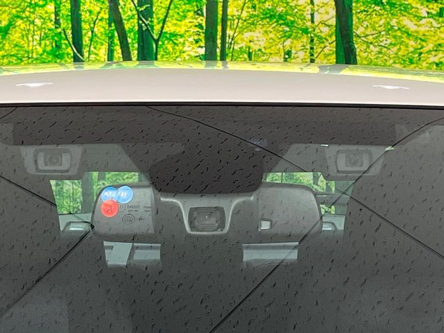 �y�A�C�T�C�g�z�O���̎ԗ��������m���A�Փ˂������Ȏ��͌x��Œ��ӂ𑣂��A�u���[�L�𓥂ޗ͂��T�|�[�g�B�u���[�L�𓥂߂Ȃ������ꍇ�͏Փ˔�Q�y���u���[�L���쓮�A�Փˉ�����T�|�[�g���܂��B