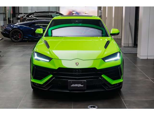 ウルスペルフォルマンテ 4WD