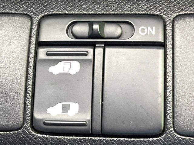 �y�p���[�X���C�h�h�A�z�X�}�[�g�L�[��^�]�Ȃ̃X�C�b�`�ŃX���C�h�h�A�̊J���\���d��������͂����ăh�A���J����K�v�������A���������q�l�ł��A�d���ו��������Ă��鎞�����N�ɊJ���߂ł��܂���