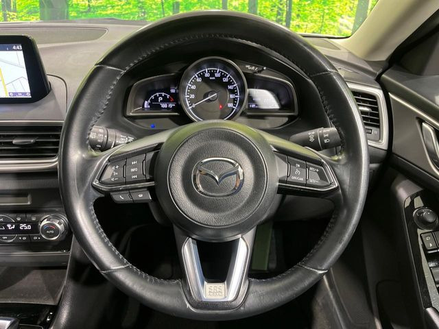 �y�����v�����X�e�A�����O�z�㎿�Ȋv���g�p���邱�ƂŁA��ɂ����������݂ƂĂ��^�]���₷���n���h���ł���