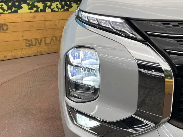 �yLED�w�b�h���C�g�z���V����ԑ��s�����ǍD�Ȏ��E���m�ۂ����S���ĉ^�]�ł��鍂�P�xLED�w�b�h���C�g�𑕔�!�_�����x�������A����d�͂��}�����Ă��܂��B