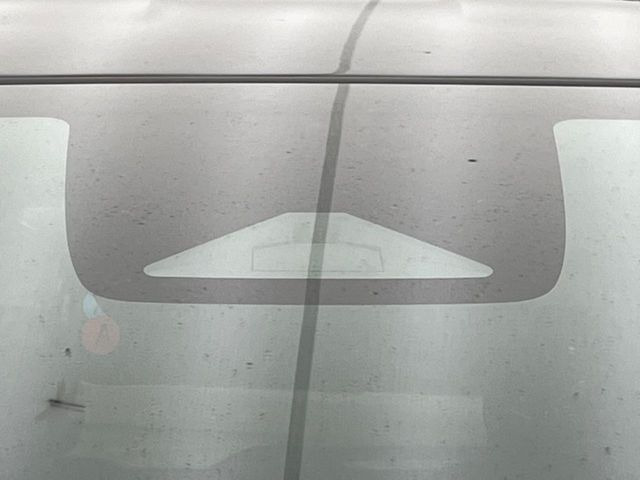 �y�z���_�Z���V���O�z���s���ɑO���̎ԗ�����F�����A�Փ˂������Ȏ��͌x��ƃu���[�L�ŏՓˉ���Ɣ�Q�y�����A�V�X�g�B�����S�Ƀh���C�u�����y���݂��������܂��B