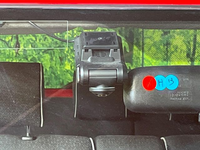 �y�h���C�u���R�[�_�[�z�h���C�u���R�[�_�[����!���s���͂������A������^�]�⎖�̂ɑ��������ہA�f���ŋL�^���A����̃��X�N�ɔ����܂��B���L�^�pSD�J�[�h�͂��q�l�����g�ł��������������K�v������܂��B