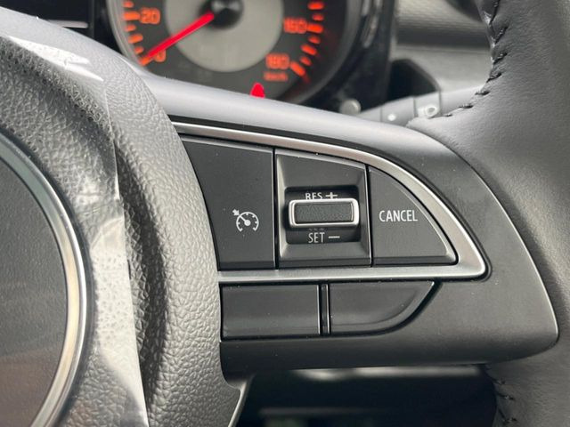 �y�N���[�Y�R���g���[���z�������H�����N���N���s�B�A�N�Z���𗣂��Ă���葬�x�ő��s���ł��A�������^�]���̕��S���y��!�����E�������ȒP�ȃX�C�b�`����Œ����ł��܂��B