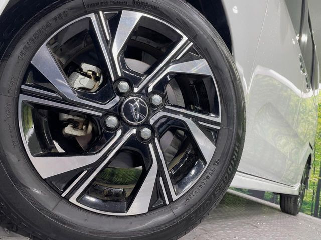 �y����14�C���`�A���~�z�C�[���z�O�ςɃ}�b�`���������A���~�z�C�[���𑕒����Ă���܂��B�e��ЊO�A���~�z�C�[����A�X�^�b�h���X�^�C�����戵�����Ă���܂��B���񂲑��k����������