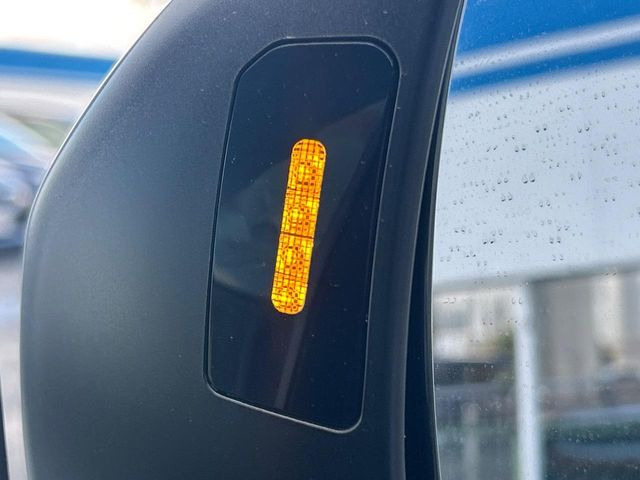 �y�����r�[�N���f�B�e�B�N�V�����z���s���A�h�A�~���[�̎��p�ɂȂ�₷���ӏ��Ɍ㑱�Ԃ��ڋ߂���ƃT�C�h�~���[�t�߂Ɍx����\���A�h���C�o�[�ɒ��ӊ��N�ƁA����̍ۂ̓n���h��������A�V�X�g�����܂��B