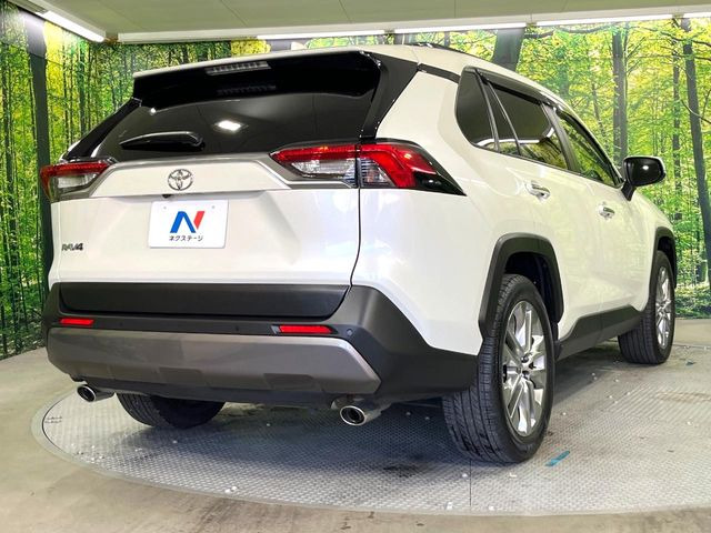 ☆全国のネクステージからお取り寄せが可能※!遠方の店舗に展示してあるクルマが気になる場合も、最寄りの店舗でご覧いただくことが可能です!是非私たちに要望をお聞かせください!※別途費用