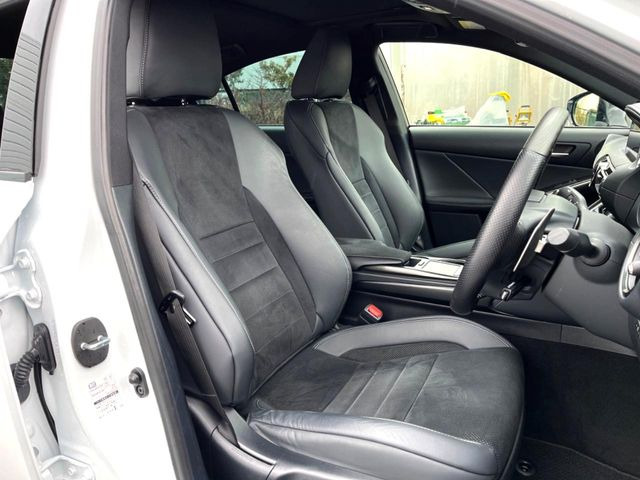 �y�n�[�t���U�[�V�[�g�z�������ƍ���S�n�𗼗������l�C�̃V�[�g���w�ʁE���ʂ̓X�G�[�h���ƂȂ��Ă���A���G��⊊��ɂ����ɗD��Ă��܂��B�C���╞���ɍ��E���ꂸ���K�ɂ���肢�������܂��B