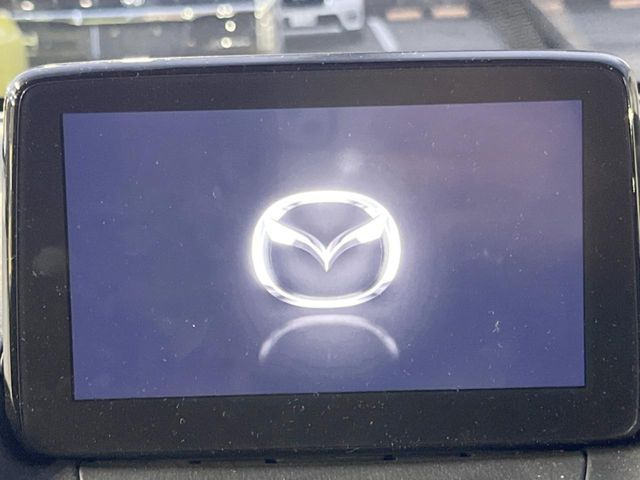 �y�}�c�_�R�l�N�g�i�r�z�ԓ��̕��͋C�Ƀ}�b�`������̌^�^�C�v�̃i�r�B�e����q�ݒ��Bluetooth�Đ����A�l�X�ȋ@�\���y���߂܂��B�����I�ȃ_�C�������삪�\�ŁA�g��������ǍD�ł��B