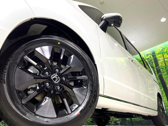 �y����16�C���`�A���~�z�C�[���z�O�ςɃ}�b�`���������A���~�z�C�[���𑕒����Ă���܂��B�e��ЊO�A���~�z�C�[����A�X�^�b�h���X�^�C�����戵�����Ă���܂��B���񂲑��k����������