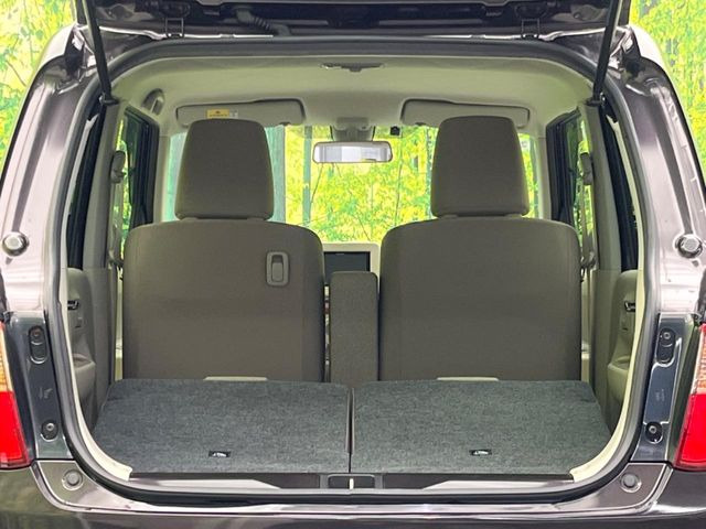 ���i�̂���������ʋ΁A���}���ɏ\���ȉ׎��X�y�[�X���m�ۂ��Ă���܂��B�Z�J���h�V�[�g��|���ƁA�傫�ȉו��̐ύڂ��\�ł���