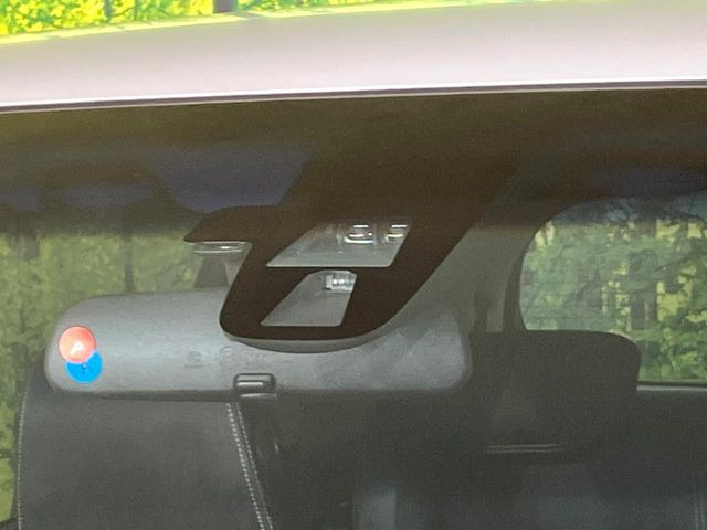 �y�V�e�B�u���[�L�A�N�e�B�u�V�X�e���z�ᑬ���s���ɑO���̎ԗ�����F�����A�Փ˂������Ȏ��͌x��ƃu���[�L�ŏՓˉ���Ɣ�Q�y�����A�V�X�g�B�����S�Ƀh���C�u�����y���݂��������܂��B