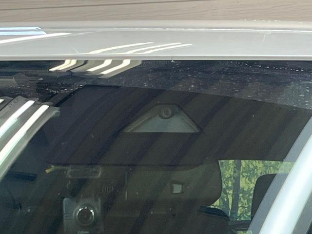 �y�X�}�[�g�u���[�L�T�|�[�g�z���s���ɑO���̎ԗ�����F�����A�Փ˂������Ȏ��͌x��ƃu���[�L�ŏՓˉ���Ɣ�Q�y�����A�V�X�g�B�����S�Ƀh���C�u�����y���݂��������܂��B