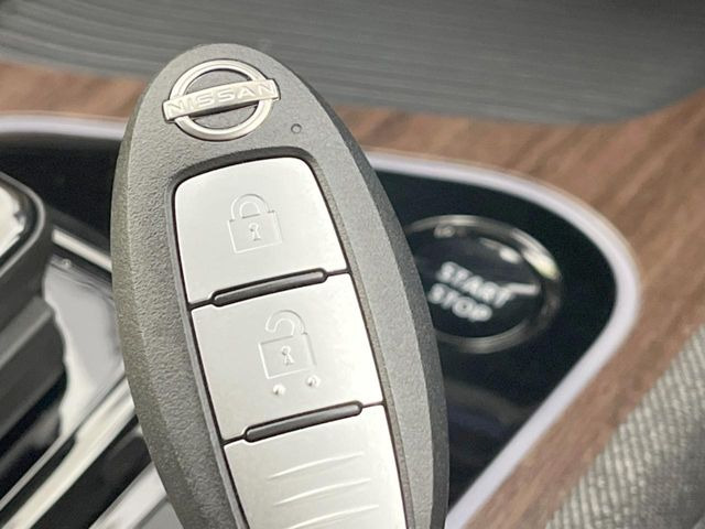 �y�C���e���W�F���g�L�[�z�J�o����|�P�b�g�ɓ��ꂽ�܂܂ł��h�A�̎{���E�������\�ȃX�}�[�g�L�[�𑕔��B�G���W���̃I���E�I�t�����J�M�����o���K�v����������Ƃ��Ă��֗��ł���