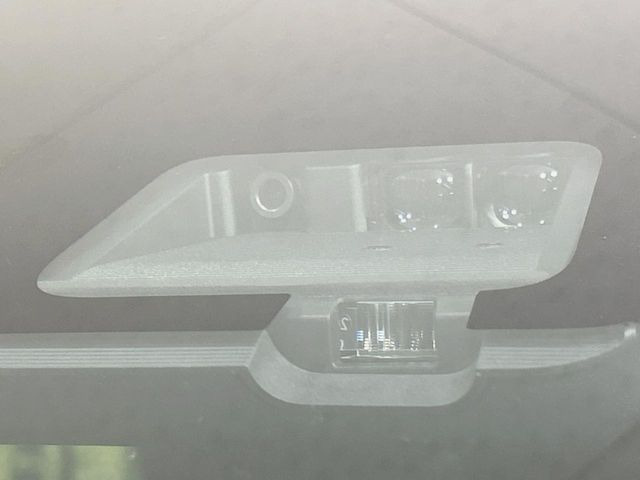 �y�O�He-Assist�z���s���ɑO���̎ԗ�����F�����A�Փ˂������Ȏ��͌x��ƃu���[�L�ŏՓˉ���Ɣ�Q�y�����A�V�X�g�B�����S�Ƀh���C�u�����y���݂��������܂��B