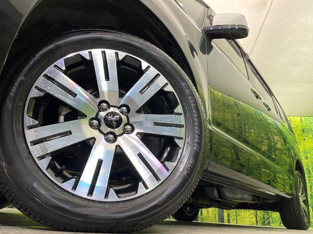 �y����18�C���`�A���~�z�C�[���z�O�ςɃ}�b�`���������A���~�z�C�[���𑕒����Ă���܂��B�e��ЊO�A���~�z�C�[����A�X�^�b�h���X�^�C�����戵�����Ă���܂��B���񂲑��k����������