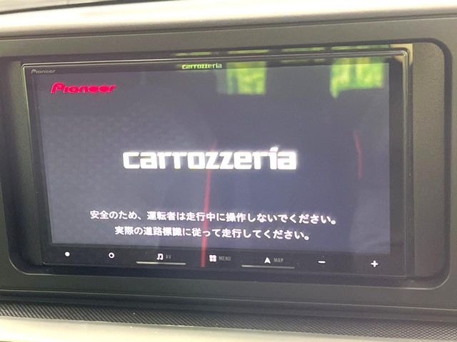 【ナビゲーション】使いやすいナビで目的地までしっかり案内してくれます。各種オーディオ再生機能も充実しており、お車の運転がさらに楽しくなります!!