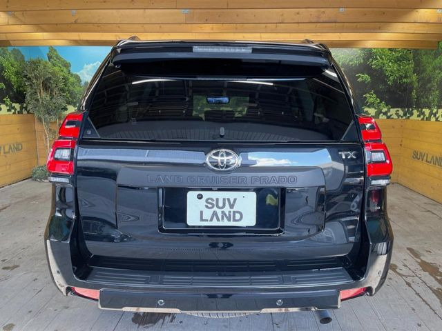 安心の最長10年・走行無制限保証(有償)をご用意。保証内容も充実はもちろん、無料点検&オイル交換や、年中無休の全国・24時間ロードサービスも付帯されておりますのでご安心下さい。