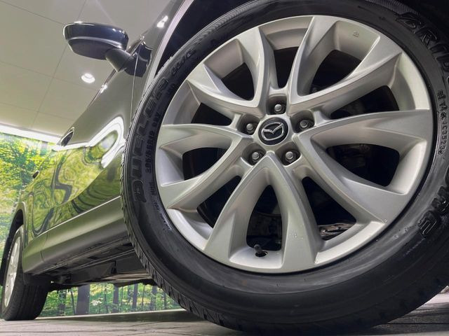 �y����19�C���`�A���~�z�C�[���z�O�ςɃ}�b�`���������A���~�z�C�[���𑕒����Ă���܂��B�e��ЊO�A���~�z�C�[����A�X�^�b�h���X�^�C�����戵�����Ă���܂��B���񂲑��k����������