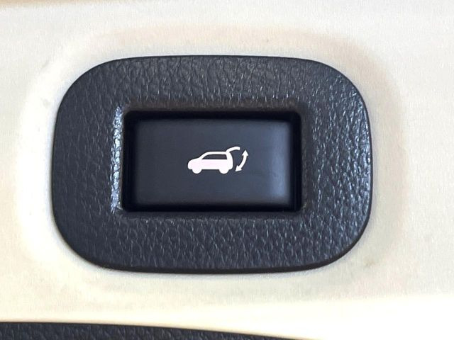 �y�p���[�o�b�N�h�A�z�X�}�[�g�L�[��^�]�Ȃ̃{�^�������������Ń��A�Q�[�g�������ŊJ���܂�!�ו��������Ă��鎞��A�����ʒu�ɂ���o�b�N�h�A��߂�ۂɕ֗��ȋ@�\�ł���