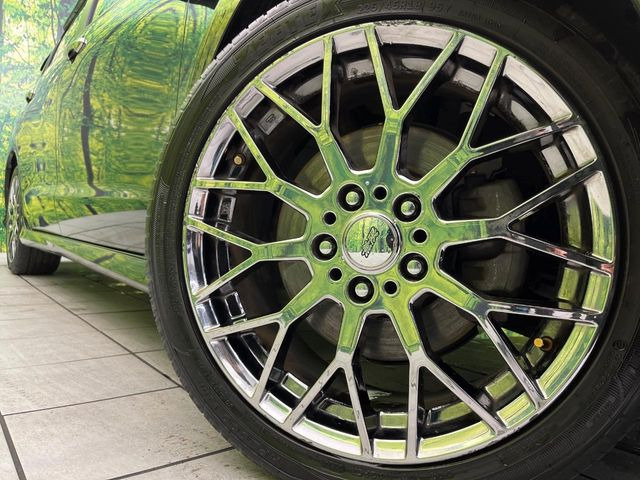 �y������18�C���`�A���~�z�C�[���z�O�ςɃ}�b�`�����A���~�z�C�[���𑕒����Ă���܂��B�e��A���~�z�C�[����A�X�^�b�h���X�^�C�����戵�����Ă���܂��B���񂲑��k����������