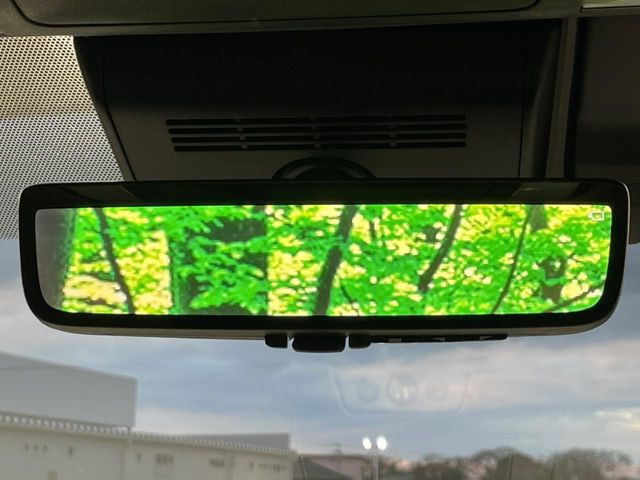 �y�f�W�^���C���i�[�~���[�z��Ȃ̑傫�ȉו��⓯��҂Ō�����m�F���Â炢���ł����S!�J�������B�e�����ԗ�����̉f�������[���~���[���ɕ\���B�N���A�Ȏ��E�ŏ󋵂̊m�F���\�ł�!