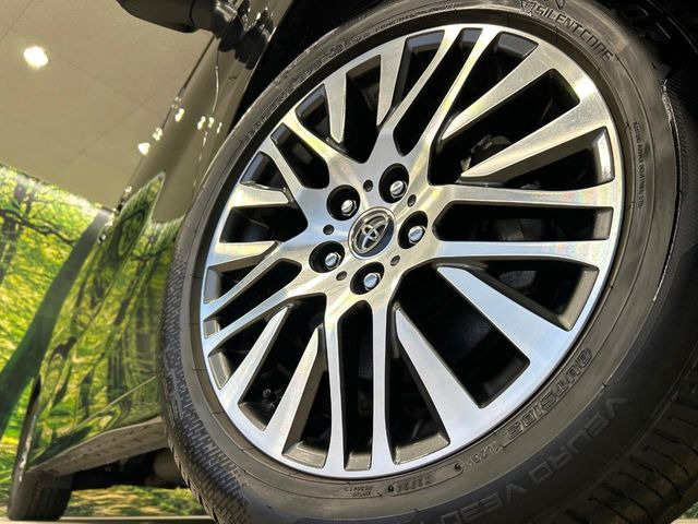 �y����18�C���`�A���~�z�C�[���z�O�ςɃ}�b�`���������A���~�z�C�[���𑕒����Ă���܂��B�e��ЊO�A���~�z�C�[����A�X�^�b�h���X�^�C�����戵�����Ă���܂��B���񂲑��k����������