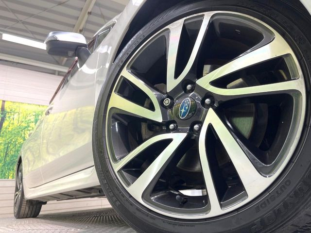 �y�����A���~�z�C�[���z�O�ςɃ}�b�`���������A���~�z�C�[���𑕒����Ă���܂��B�e��ЊO�A���~�z�C�[����A�X�^�b�h���X�^�C�����戵�����Ă���܂��B���񂲑��k����������