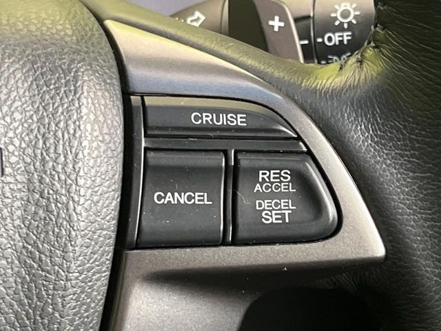 �y�N���[�Y�R���g���[���z�������H�����N���N���s�B�A�N�Z���𗣂��Ă���葬�x�ő��s���ł��A�������^�]���̕��S���y��!�����E�������ȒP�ȃX�C�b�`����Œ����ł��܂��B