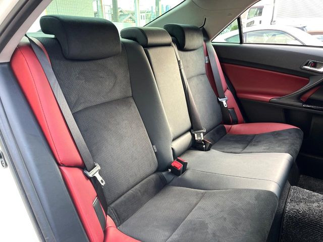 �㕔���Ȃ��C�ɂȂ�悤�ȃL�Y�E�����ւ��蓙�A�傫�ȃ_���[�W�͂Ȃ��A�ǍD�ȏ�Ԃł��B